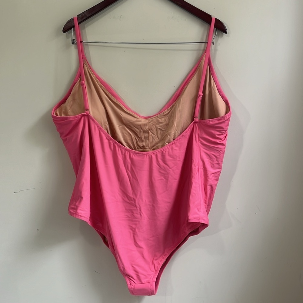 J. Crew Women’s Plus Size Scoopneck One Piece Swimsuit Size 24 - Picture 4 of 9